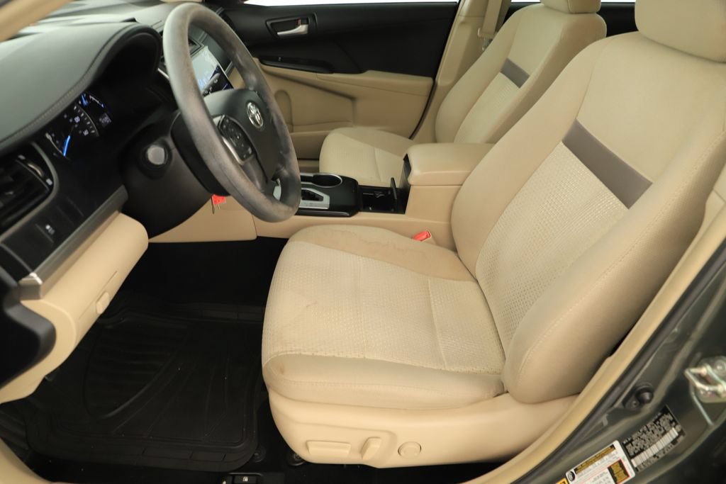 Used 2014 Toyota Camry LE FWD image 24