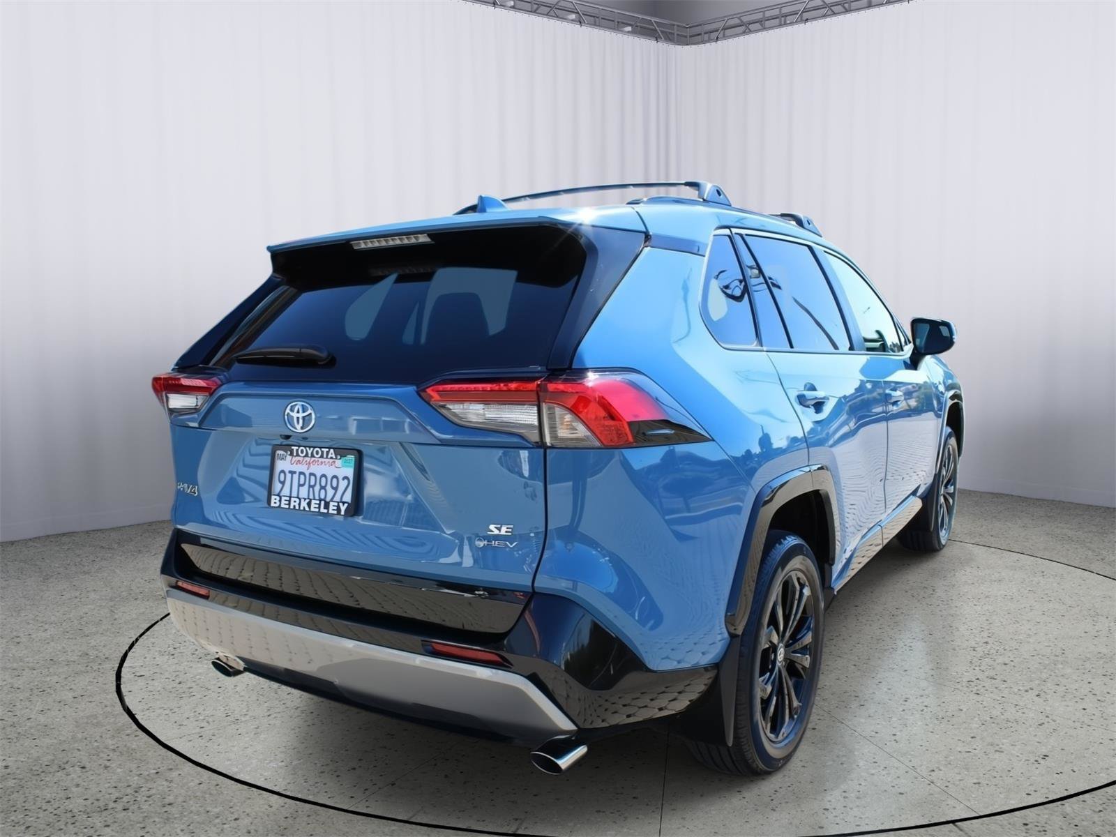 Used 2025 Toyota RAV4 SE AWD/4WD image 8