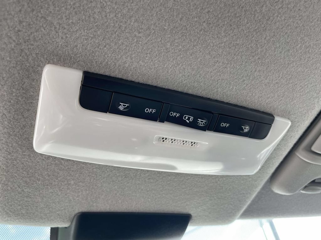 Used 2023 Nissan Kicks SV FWD image 27