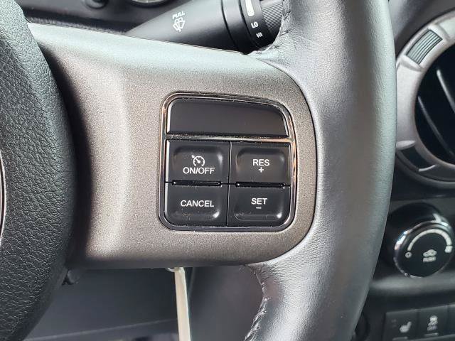 Used 2013 Jeep Wrangler Sahara AWD/4WD image 10