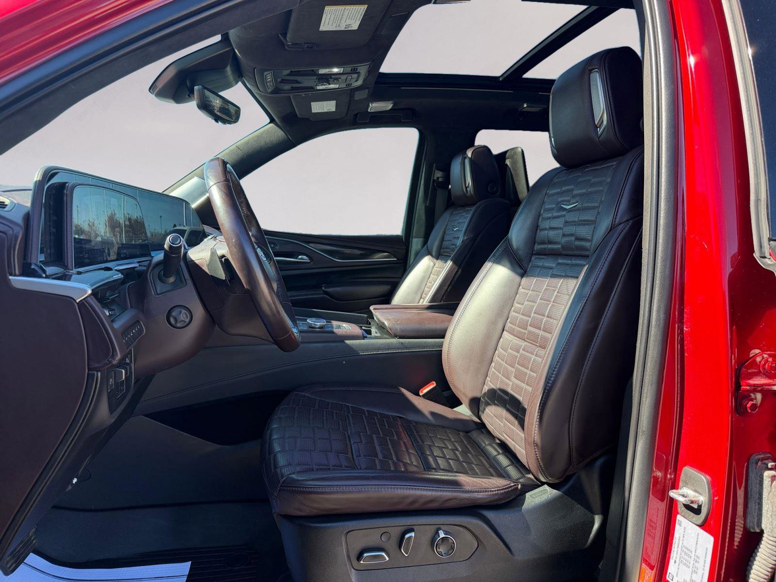 Used 2022 Cadillac Escalade Sport Platinum image 9