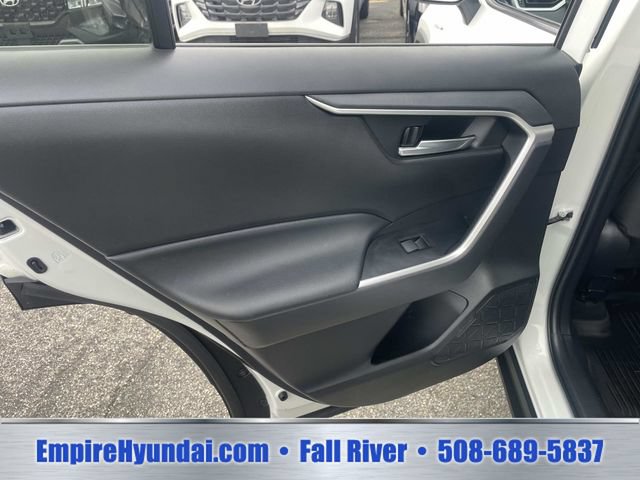 Used 2021 Toyota RAV4 XLE w/ Protection Package (TMS) AWD/4WD image 17