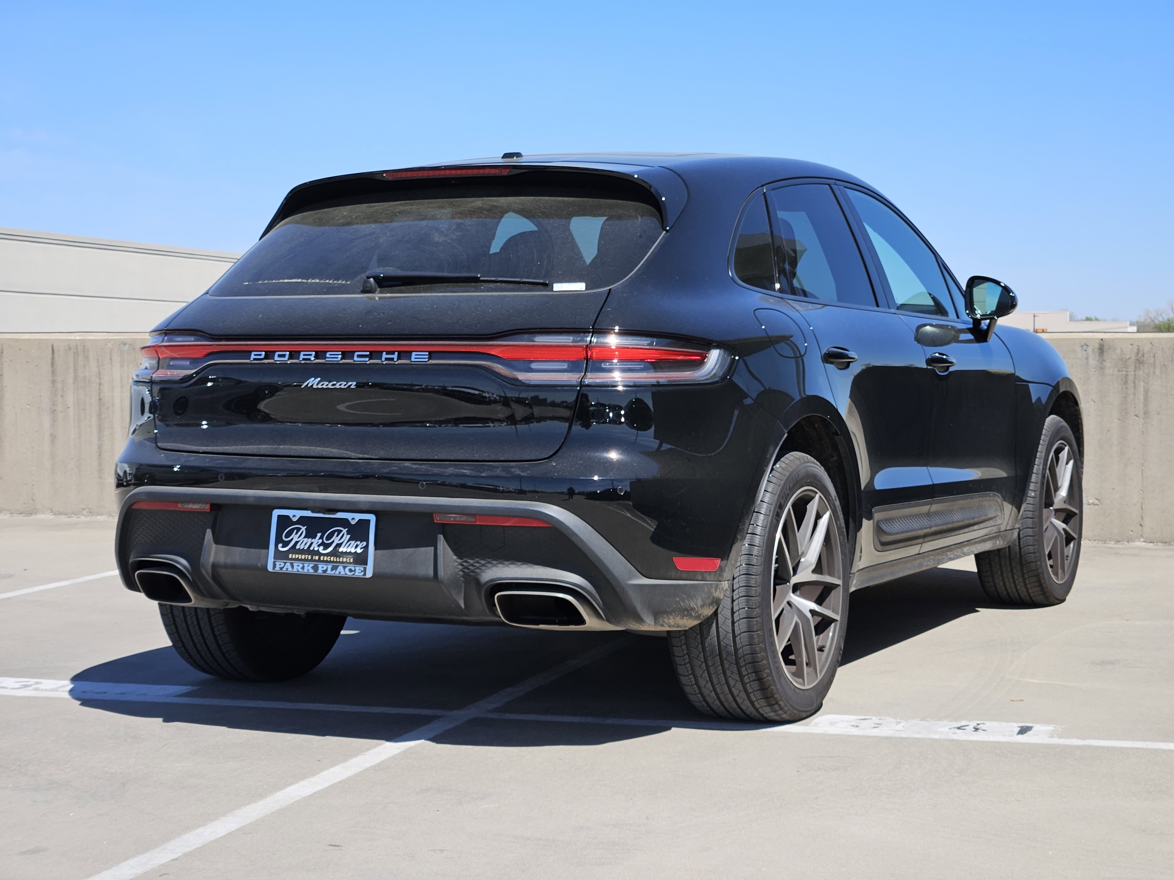 Used 2026 Porsche Macan image 8
