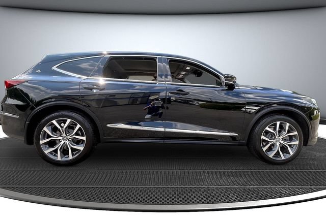 Used 2024 Acura MDX w/ Technology Package FWD image 4