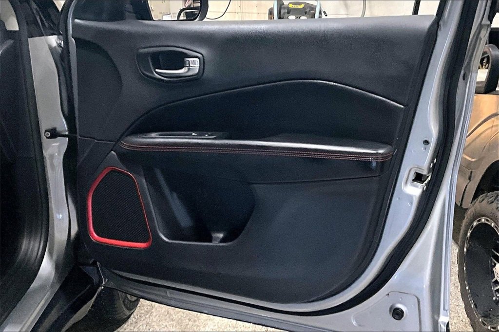 Used 2021 Jeep Compass Trailhawk image 27