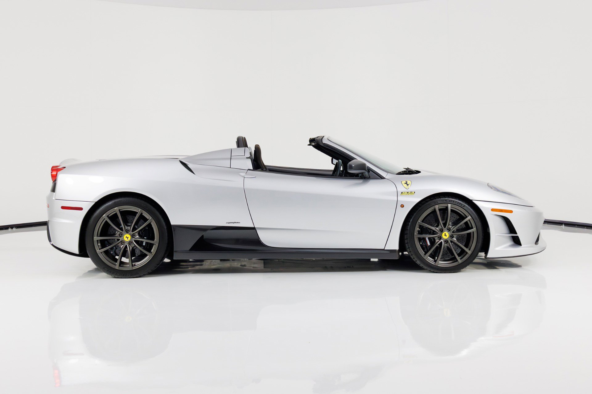 Used 2009 Ferrari F430 Scuderia image 2
