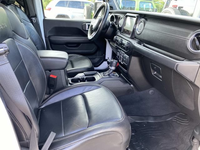 Used 2019 Jeep Wrangler Unlimited Sahara w/ Dual Top Group AWD/4WD image 21
