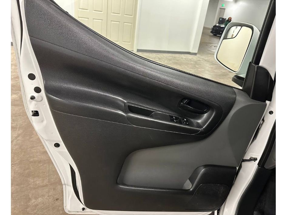 Used 2020 Nissan NV200 SV image 16