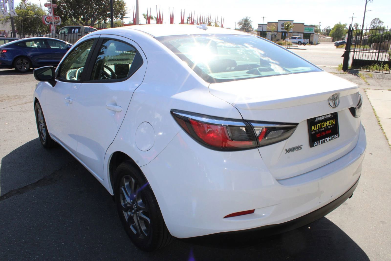 Used 2019 Toyota Yaris LE FWD image 35