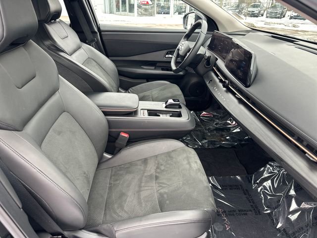 Used 2024 Nissan Ariya AWD image 27