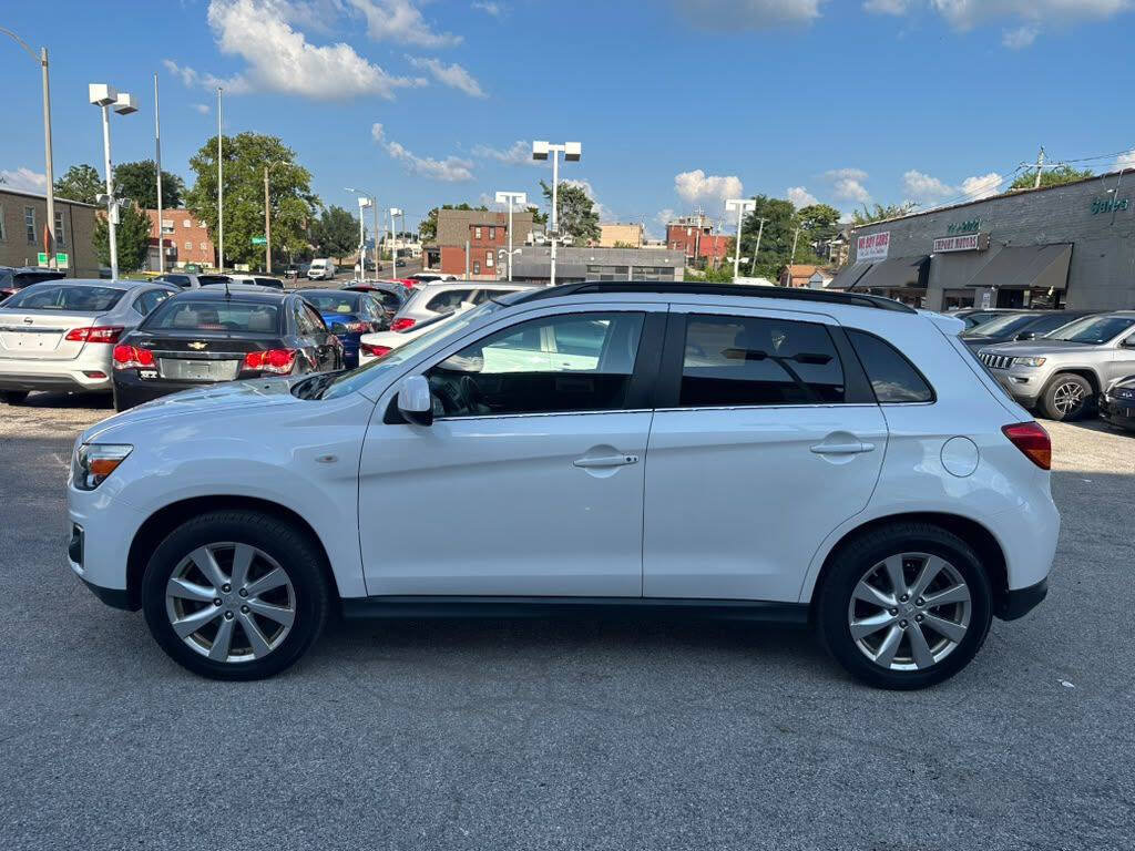 Used 2013 Mitsubishi Outlander Sport SE AWD/4WD image 6