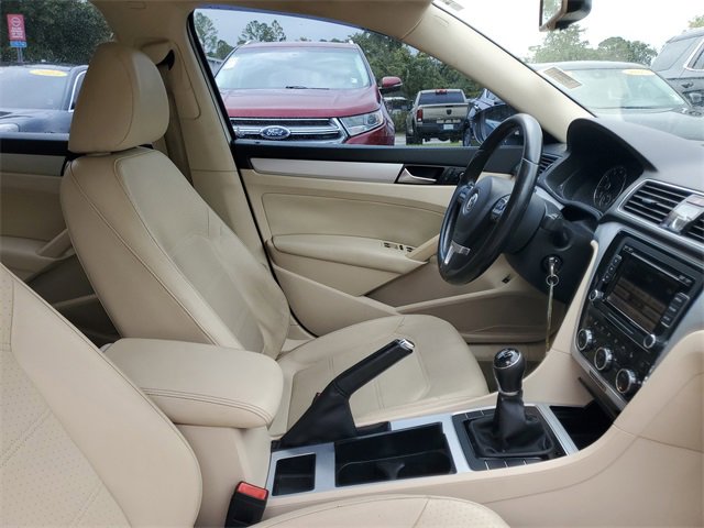 Used 2012 Volkswagen Passat 2.5 SE image 30