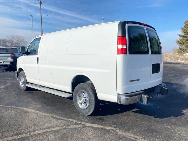 Used 2024 Chevrolet Express 2500 image 3