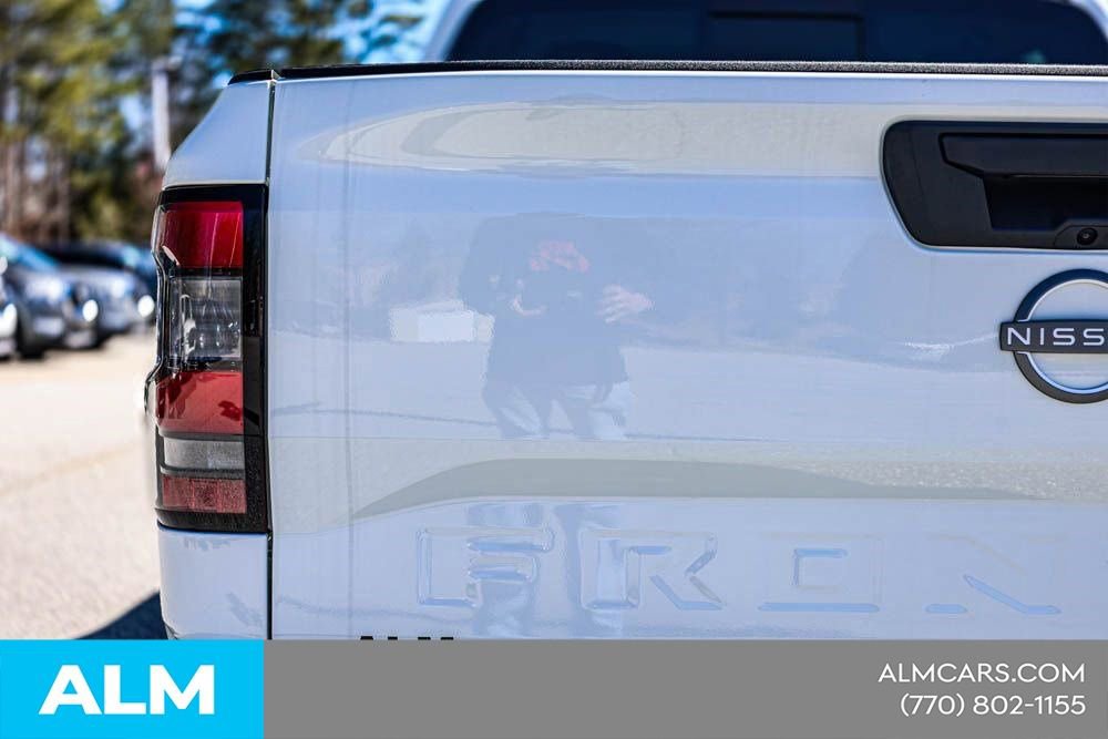 Certified 2025 Nissan Frontier SV w/ SV Convenience Package RWD image 14