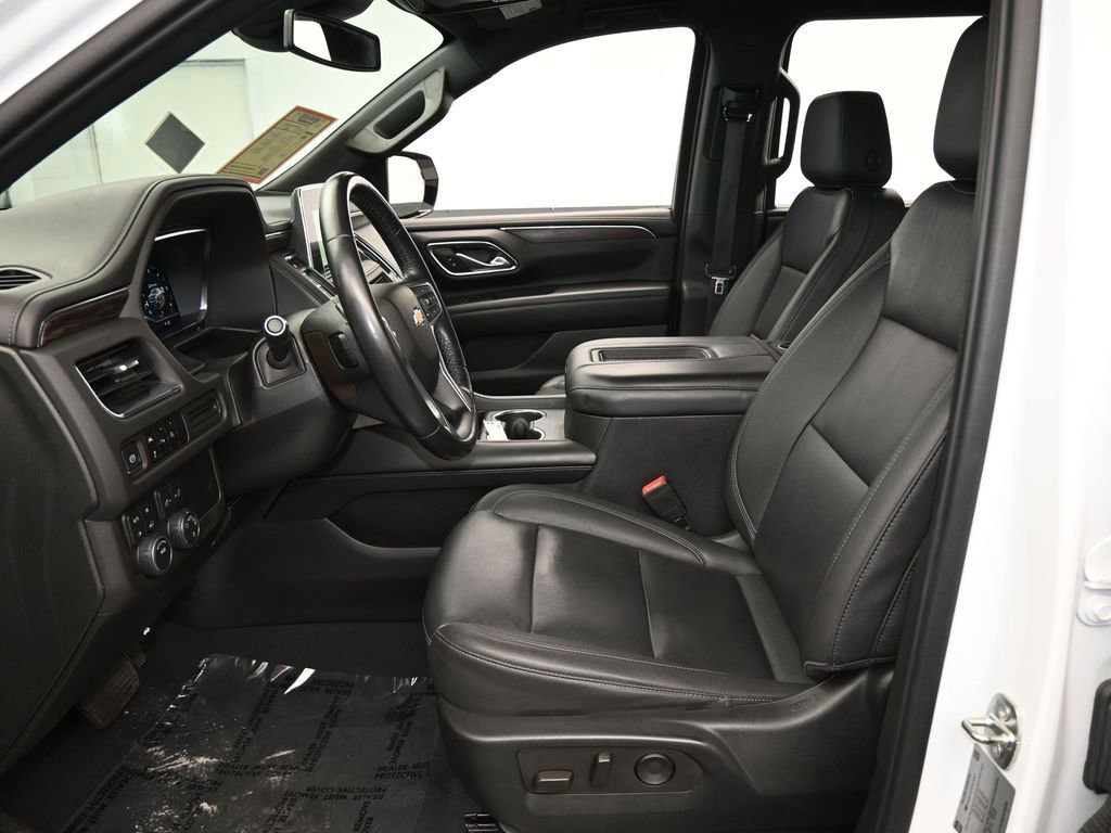 Used 2023 Chevrolet Suburban LT image 11