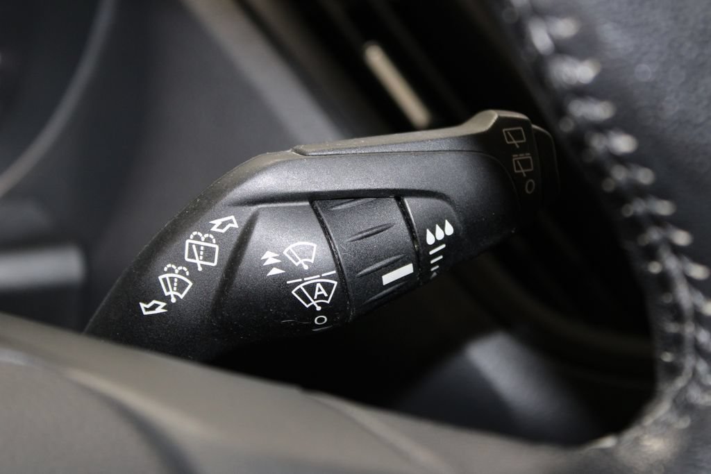 Used 2018 Ford Escape Titanium w/ Ford Safe & Smart Package FWD image 44