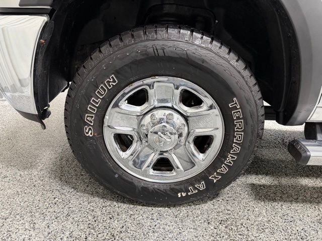 Used 2018 RAM 3500 Tradesman w/ Chrome Appearance Group AWD/4WD image 21