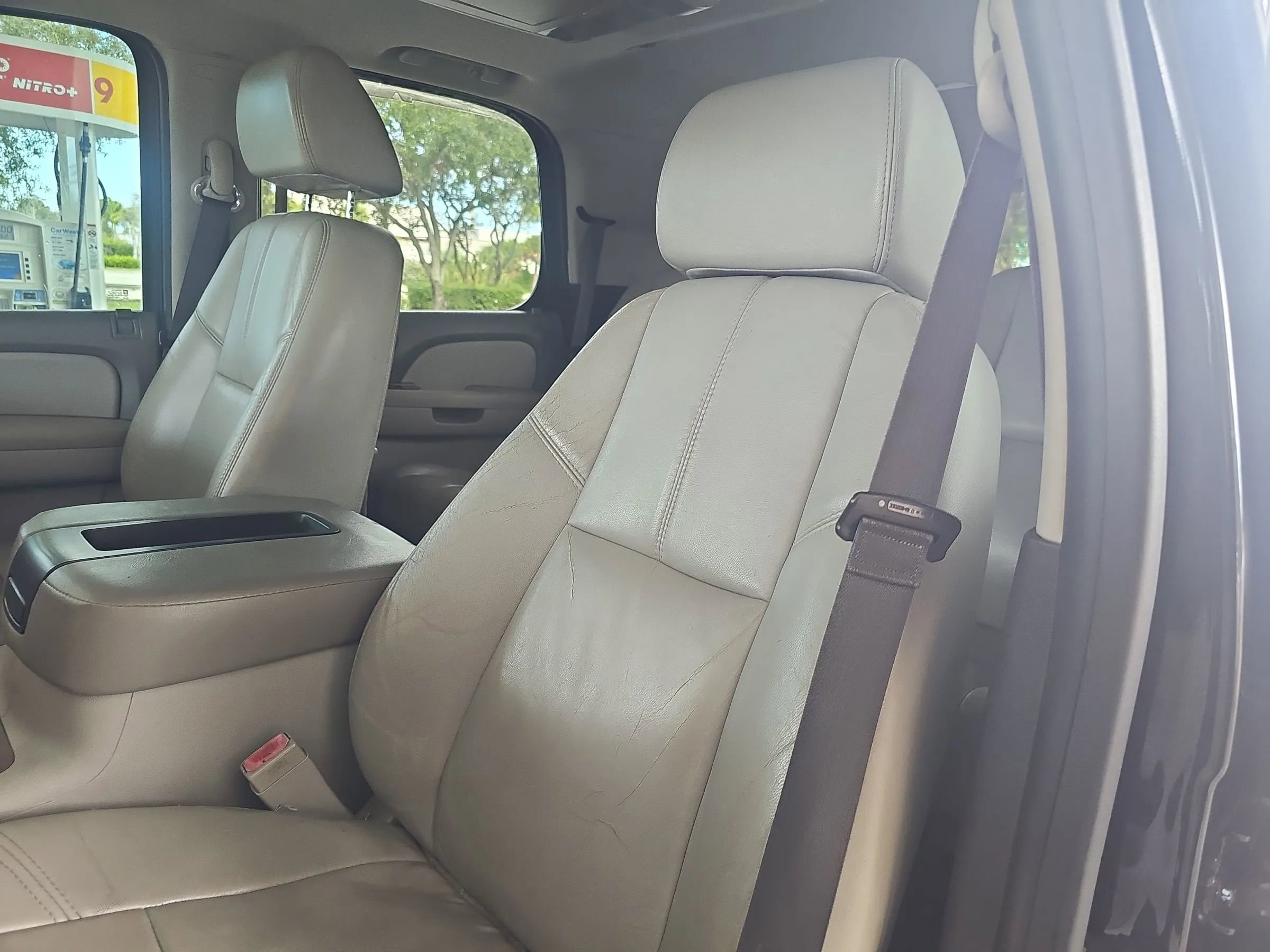 Used 2013 GMC Yukon Denali image 27