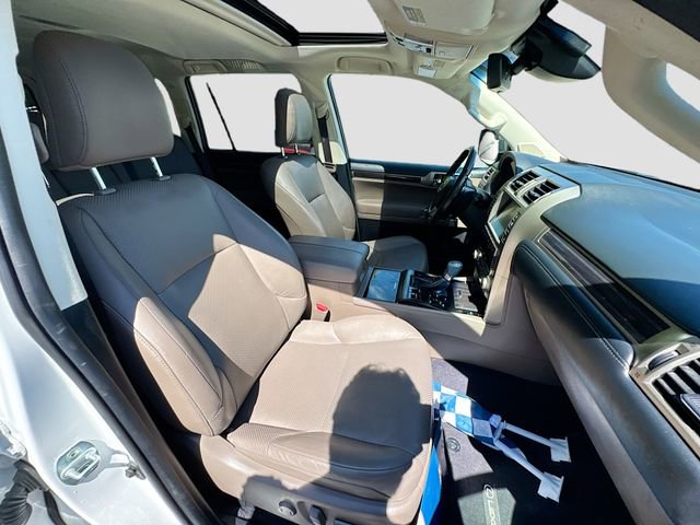Used 2020 Lexus GX 460 Luxury image 30