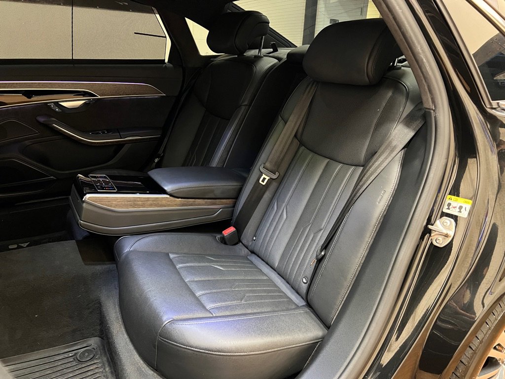 Used 2019 Audi A8 L 4.0T image 33