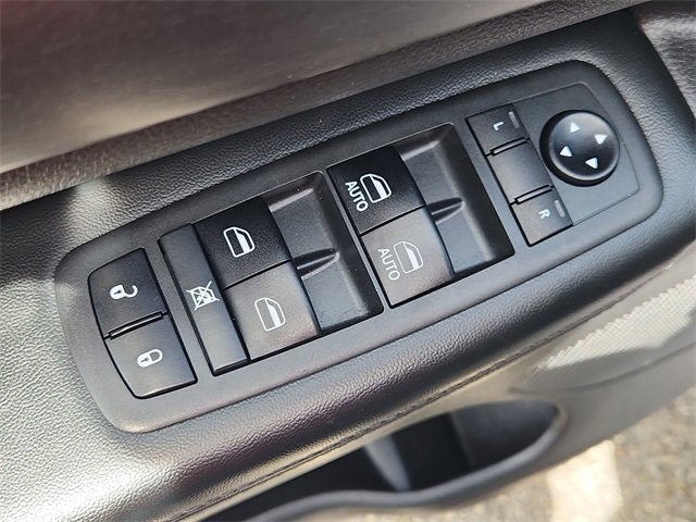 Used 2018 Jeep Grand Cherokee Laredo image 22