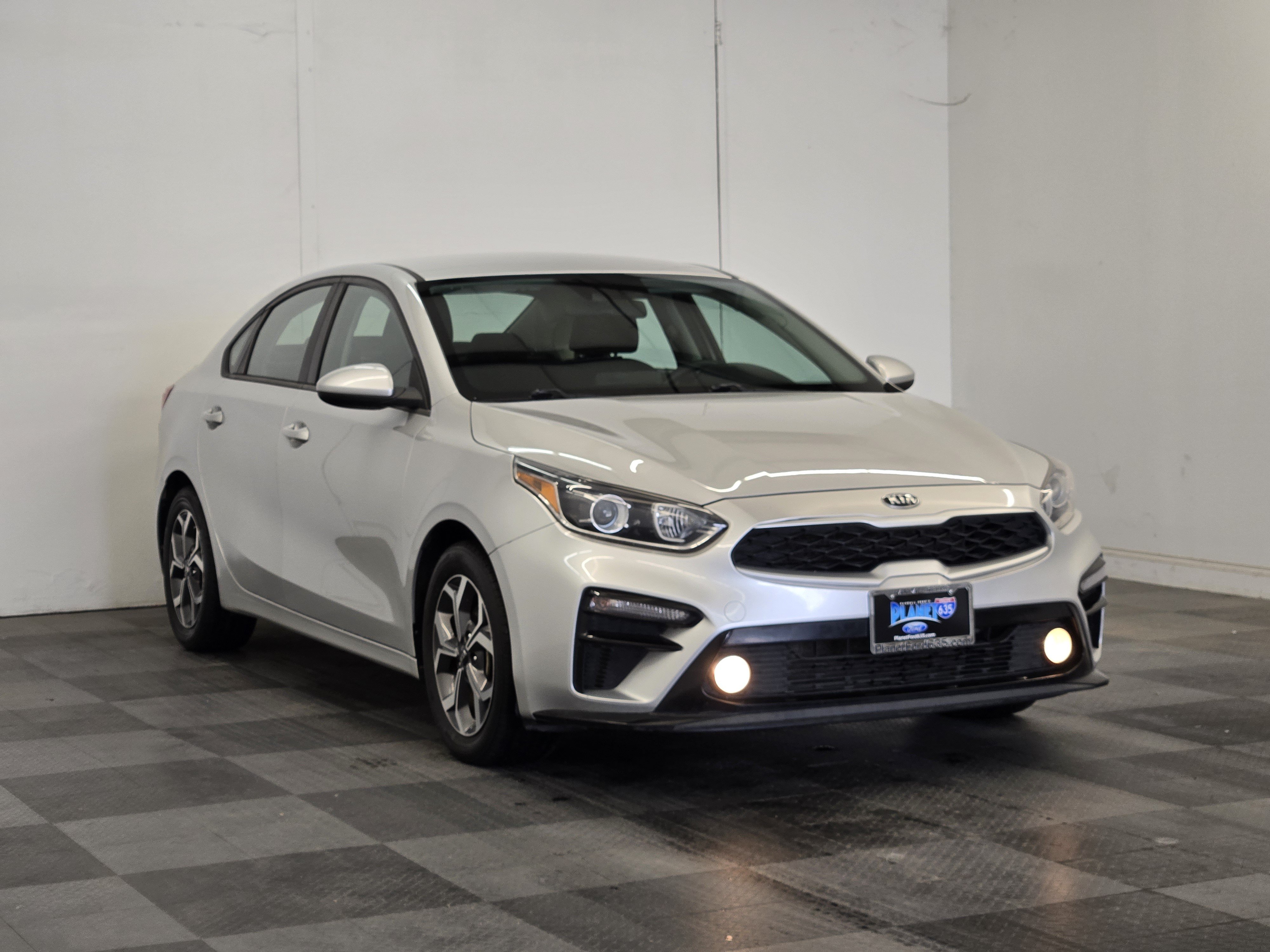 Used 2020 Kia Forte LXS FWD image 2