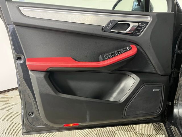 Used 2018 Porsche Macan GTS image 10