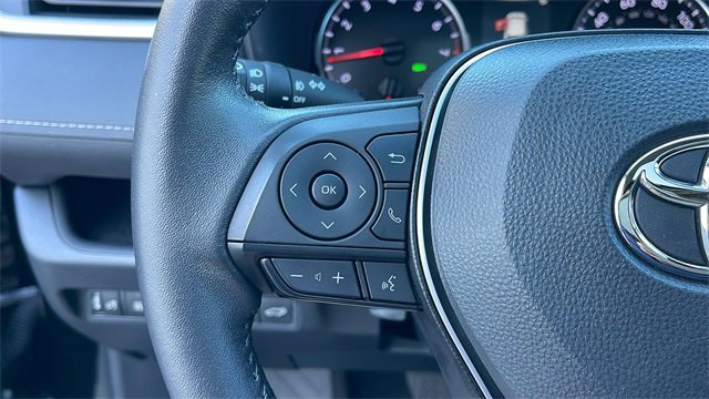 Used 2022 Toyota RAV4 XLE Premium image 24