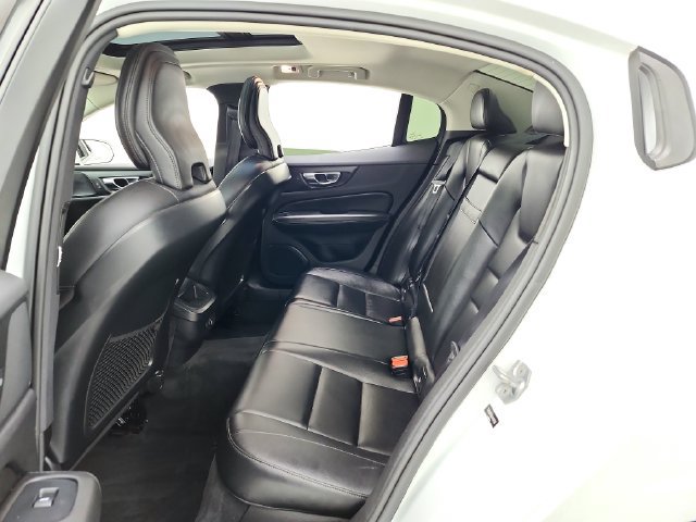 Used 2020 Volvo S60 T5 Momentum FWD image 38