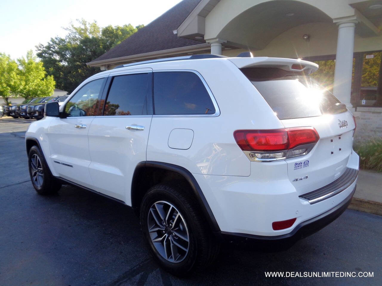 Used 2020 Jeep Grand Cherokee Limited image 4