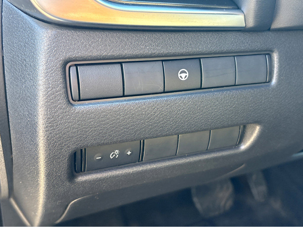 Used 2022 Nissan Rogue SV image 15