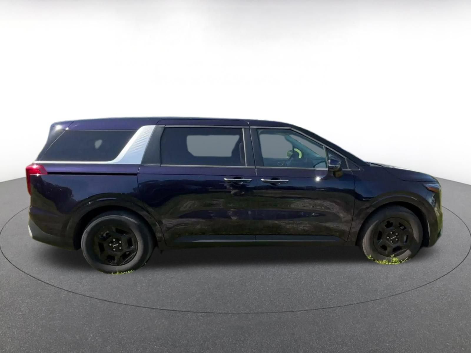Used 2026 Kia Carnival FWD image 15
