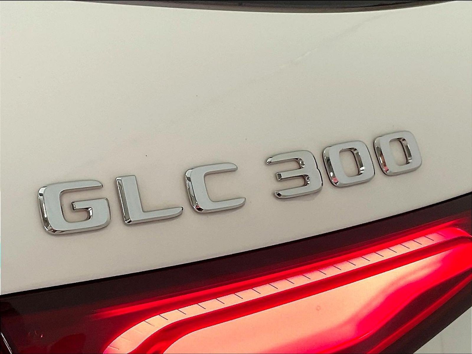 Used 2026 Mercedes-Benz GLC 300 4MATIC image 24