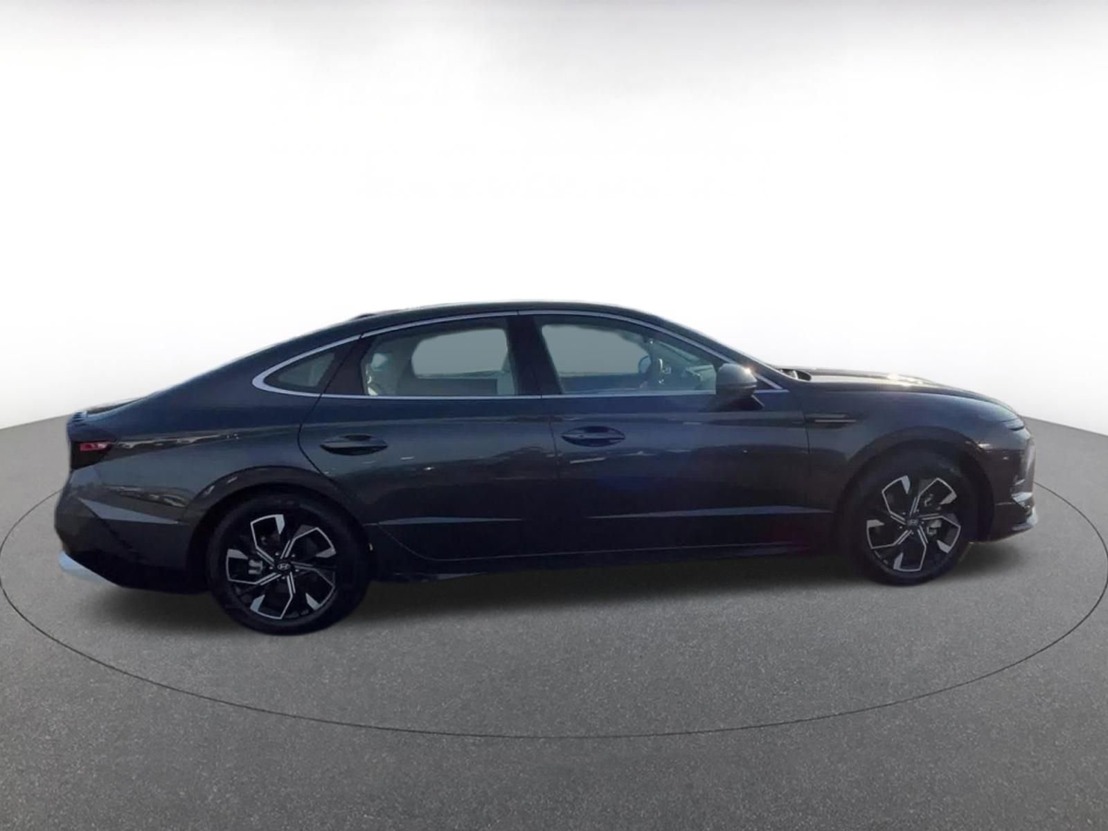 Used 2025 Hyundai Sonata SEL image 16
