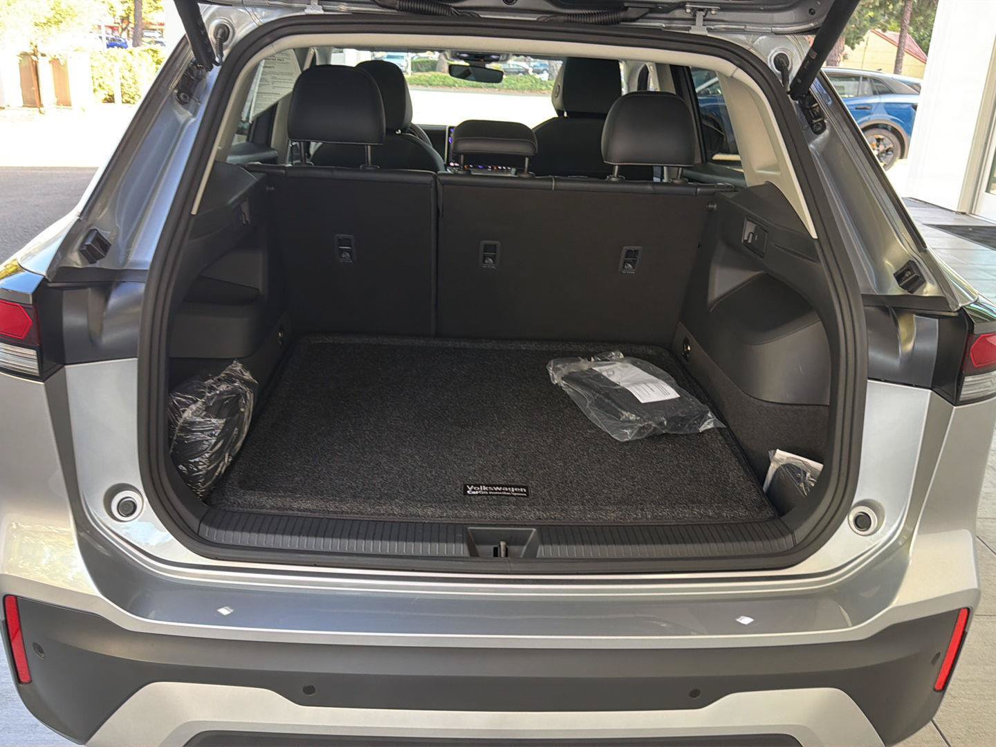 Certified 2026 Volkswagen Tiguan SE w/ Panoramic Sunroof Package FWD image 21