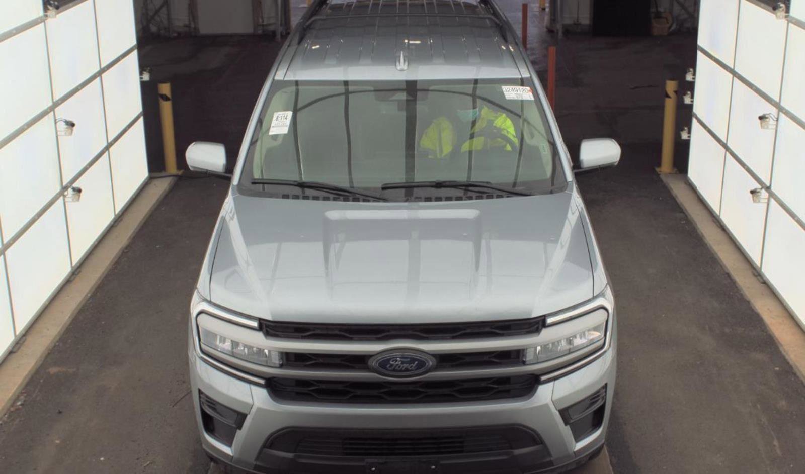 Used 2024 Ford Expedition Max XLT image 8