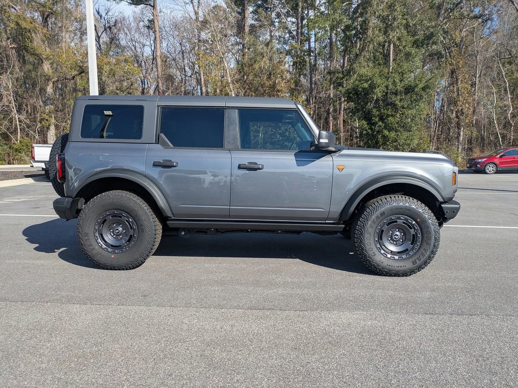 New 2025 Ford Bronco Badlands image 3