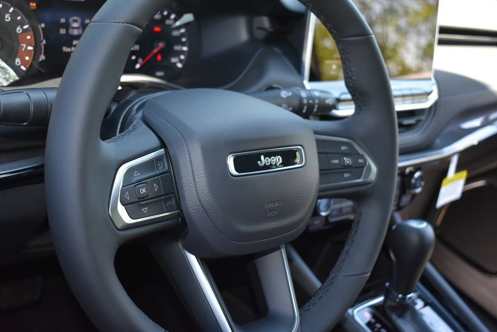 New 2026 Jeep Compass Latitude AWD/4WD image 9