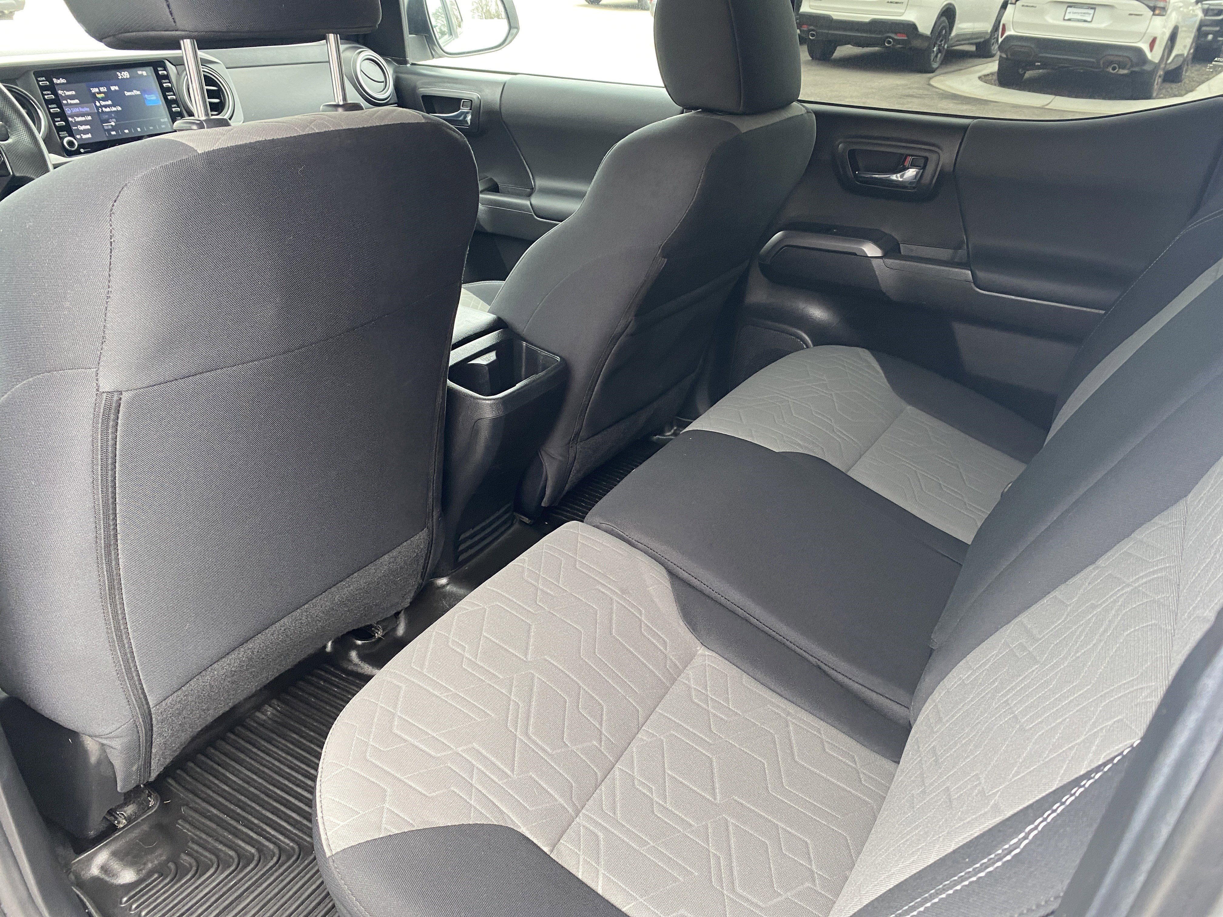 Used 2023 Toyota Tacoma TRD Off-Road image 18