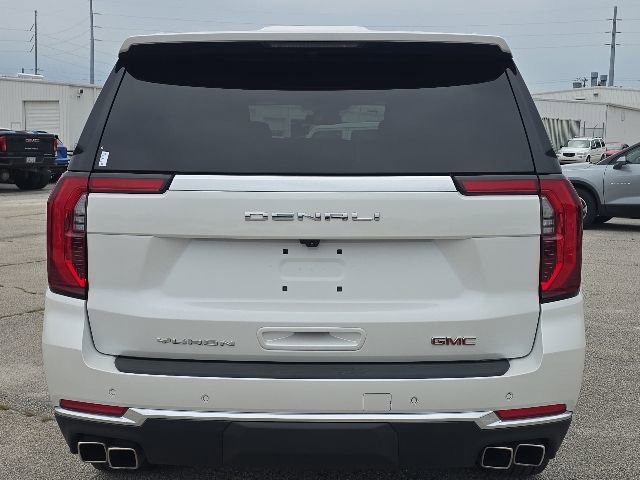 Used 2025 GMC Yukon Denali w/ Sun & Power Step Package AWD/4WD image 4
