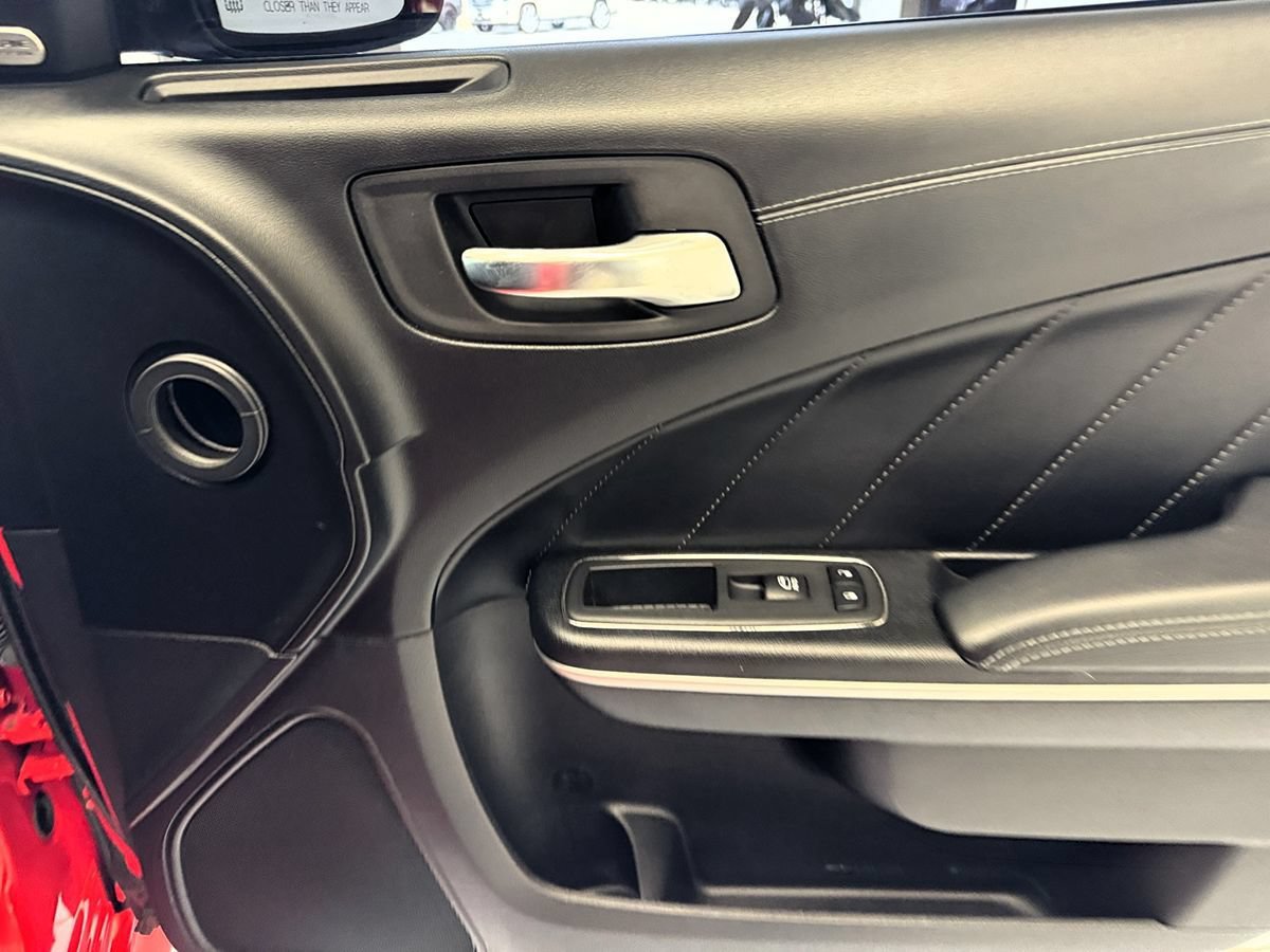 Used 2019 Dodge Charger Scat Pack w/ Dynamics Package RWD image 19