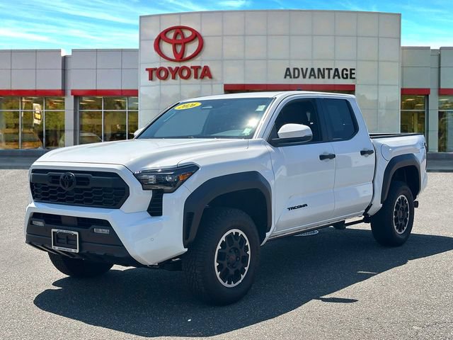 Certified 2026 Toyota Tacoma TRD Off-Road w/ TRD Off Road Upgrade Package AWD/4WD image 4