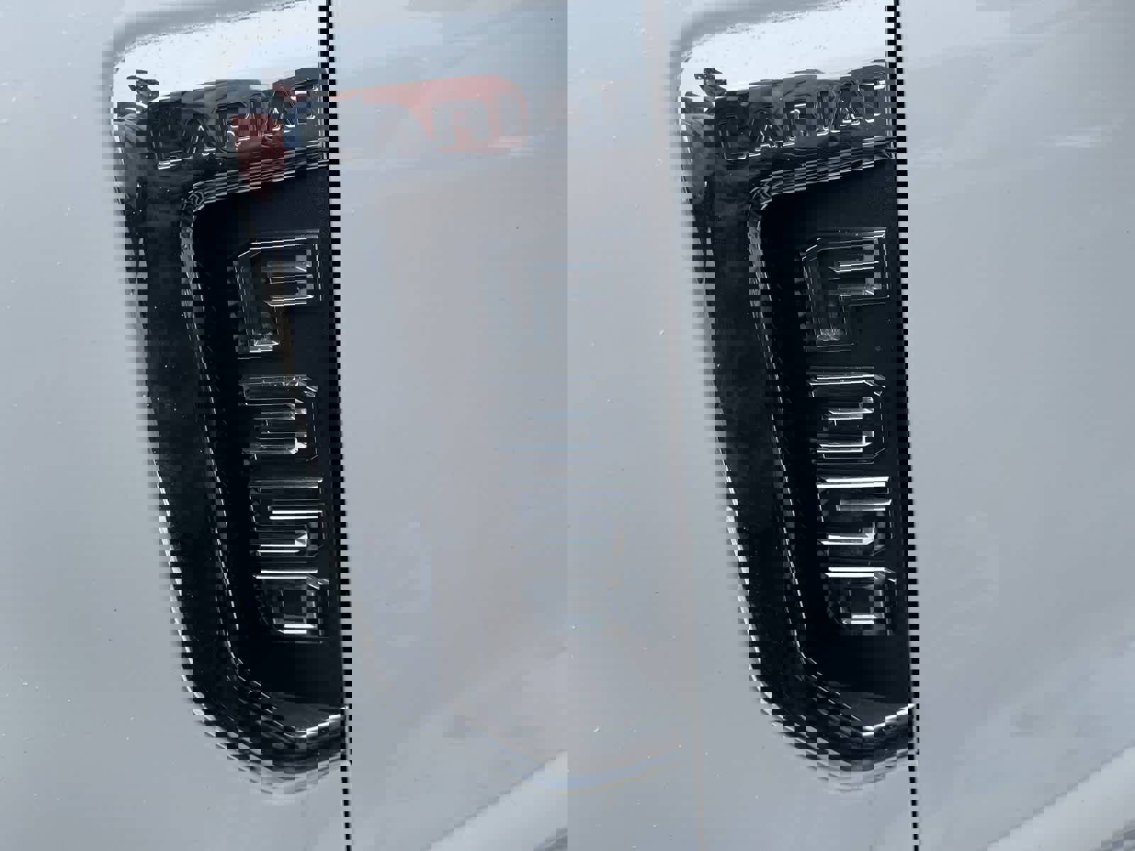 Used 2022 Ford F350 Lariat w/ Lariat Ultimate Package image 8