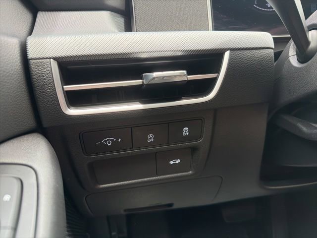 Used 2025 Hyundai Sonata SE FWD image 11