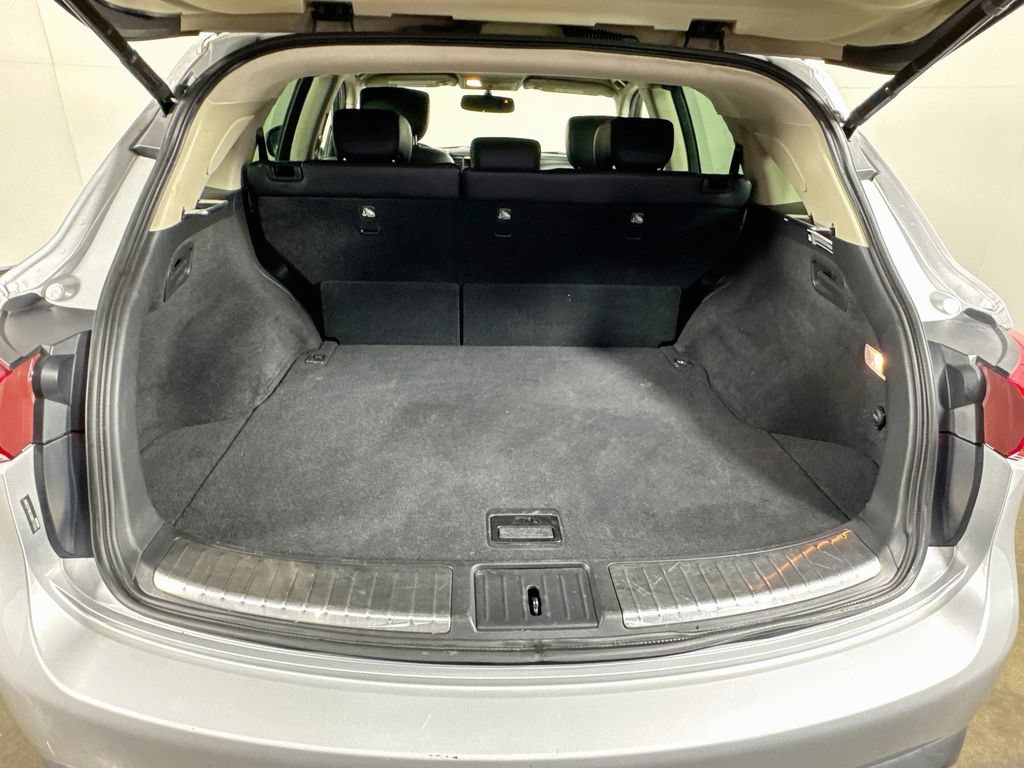 Used 2016 INFINITI QX70 2WD image 32