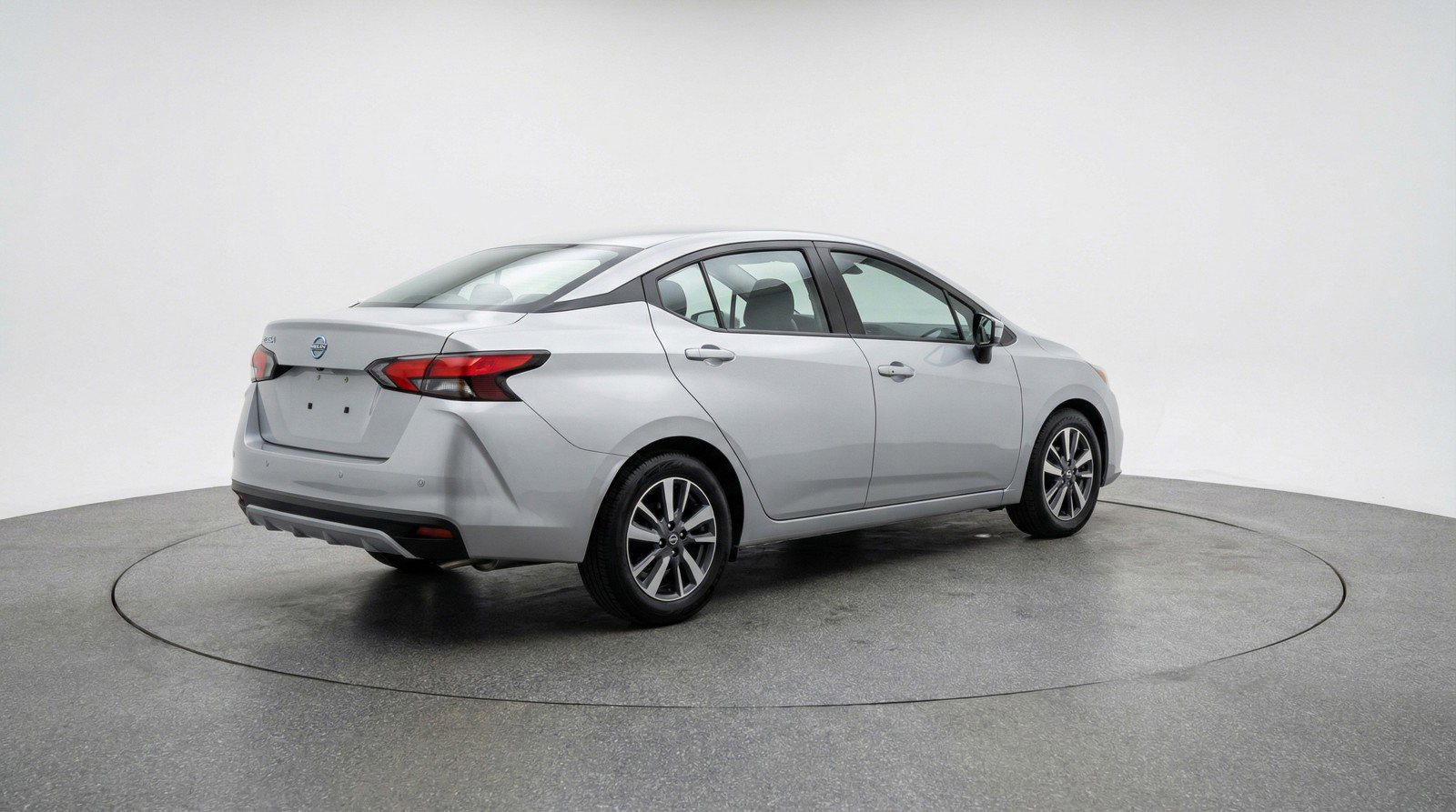 Used 2025 Nissan Versa SV FWD image 9