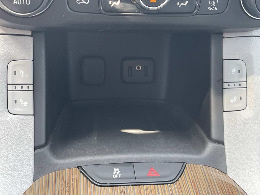 Used 2017 GMC Acadia SLE FWD image 24