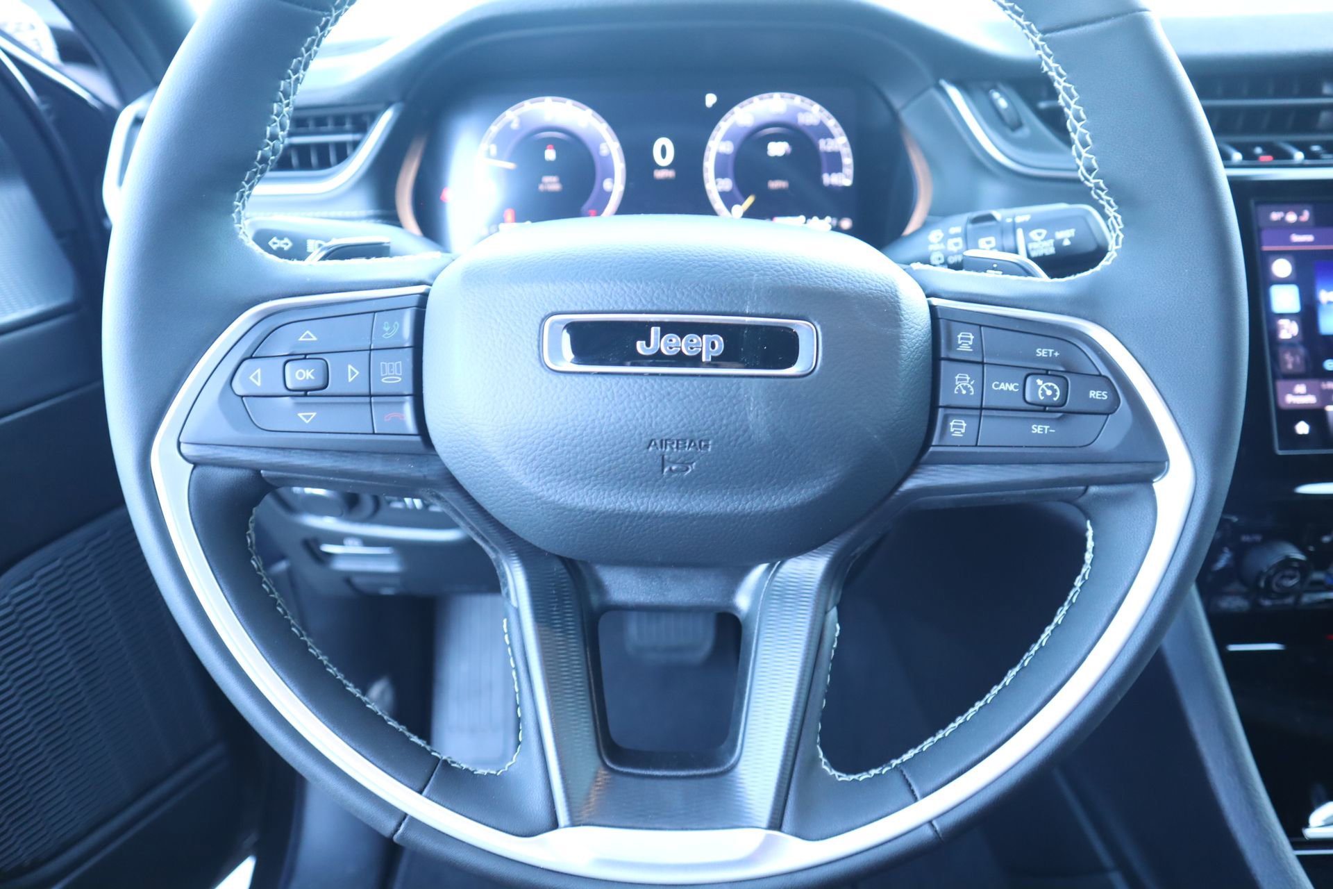 New 2026 Jeep Grand Cherokee L Laredo image 3