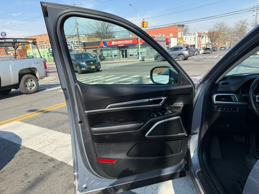 Used 2020 Kia Telluride S w/ S 8 Passenger Seating Package AWD/4WD image 22