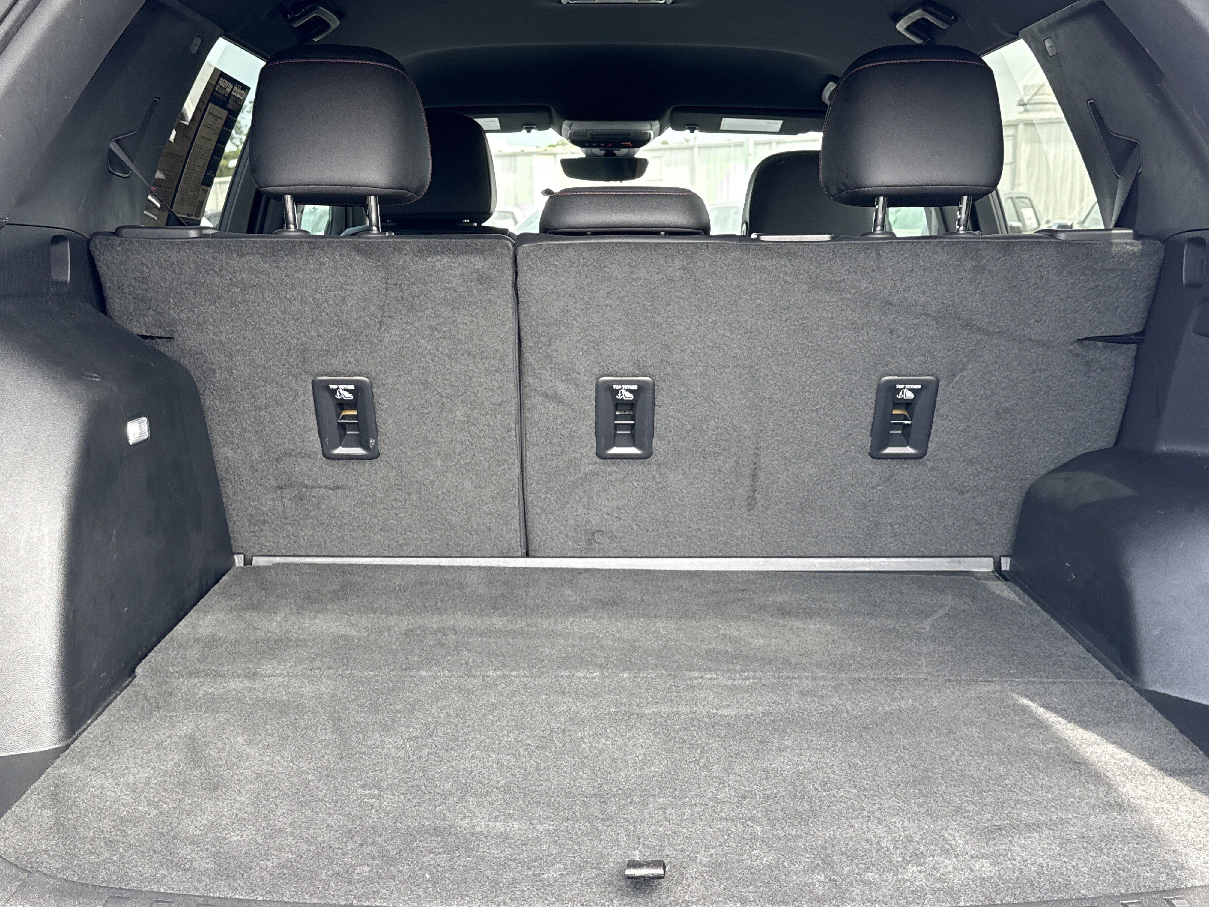 Used 2025 Chevrolet Equinox RS w/ Safety and Technology Package FWD image 31